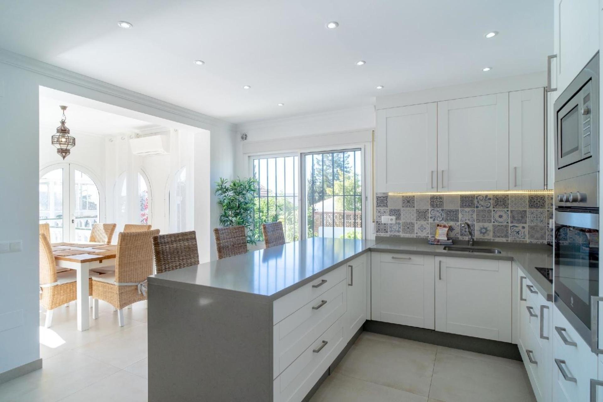 Apartment Fuer 5 Personen Ca 100 Qm In Nerja, Andalusien Costa Del Sol *